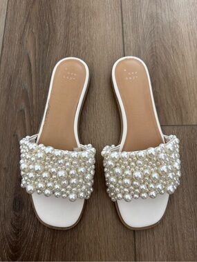 a new day women’s size 10 Ivory Pearl Embellished Slide Sandals- bride bridal